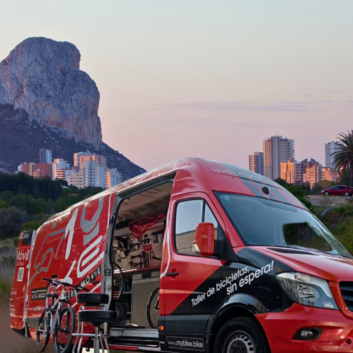 TOUR COLL DE RATES CON GUIA Y PARADA GOURMET - 1 DIA - MYBIKE TOURS